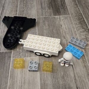Small Lot Of Lego Duplo Blocks Car And Astronaut Figure